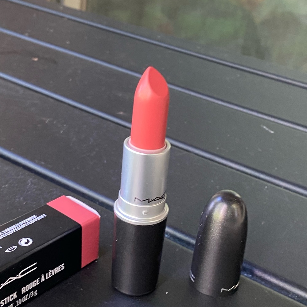 💖HP💖MAC Retro-Matte Runway Hit - Picture 4 of 6